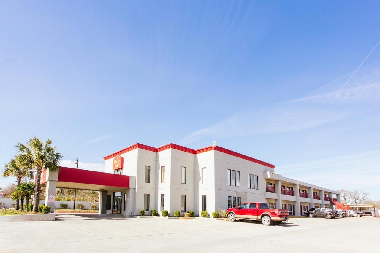 Econo Lodge Inn & Suites Channelview Exterior photo